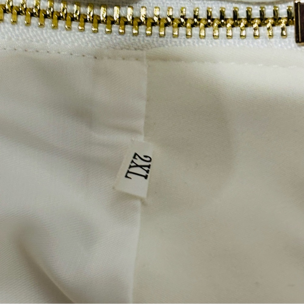 NWT❤️ Amirah White Crystal Embellished Set-Sz M (10-12) - Picture 7 of 8
